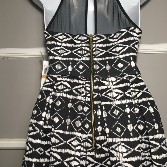 B. DARLIN IKAT DRESS - Picture 7 of 8